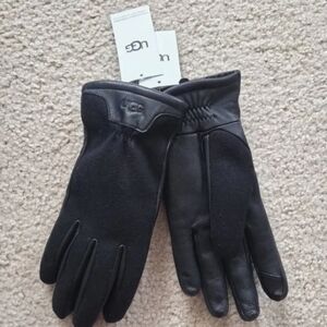 UGG Men's Black Leather Gloves with Faux Fur Lining